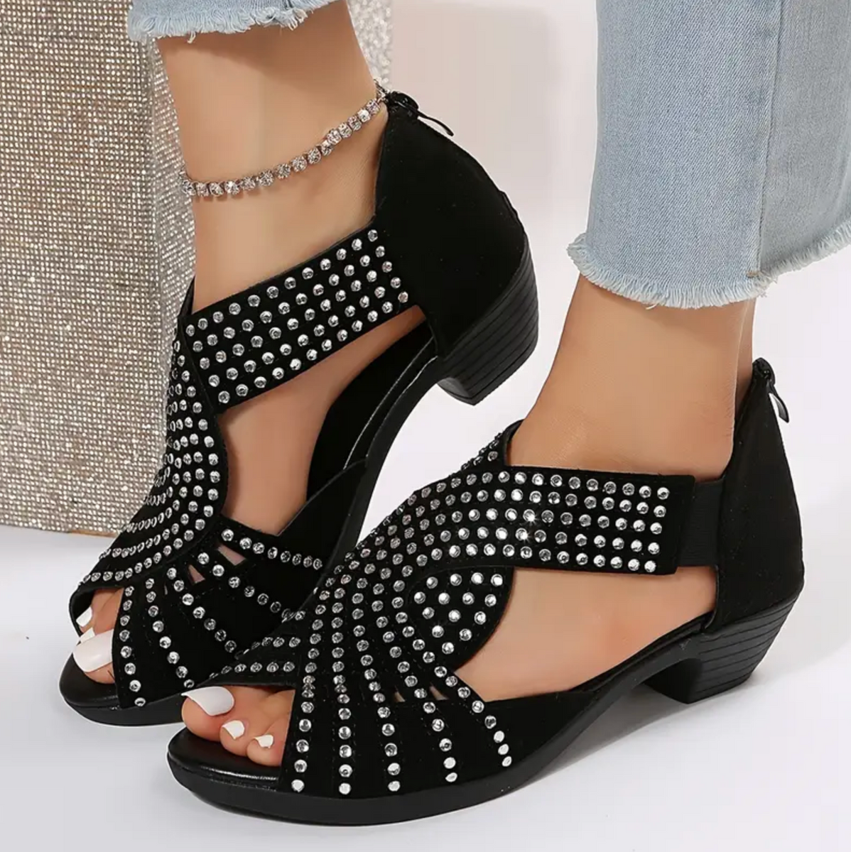 Comelyy women's low heel hollow rhinestone thick heel women's sandals